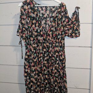 Allover Floral Print Knot Cuff Slit Sleeve Dress